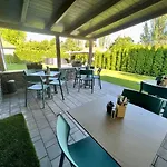 Villa7 Balaton 게스트하우스 4*