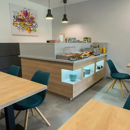 Villa7 Balaton بيت ضيافة Alsóörs