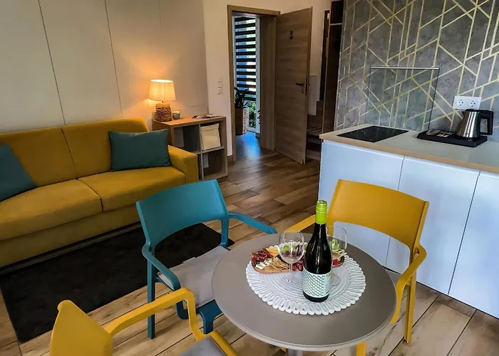 Villa7 Balaton 招待所 Alsóörs