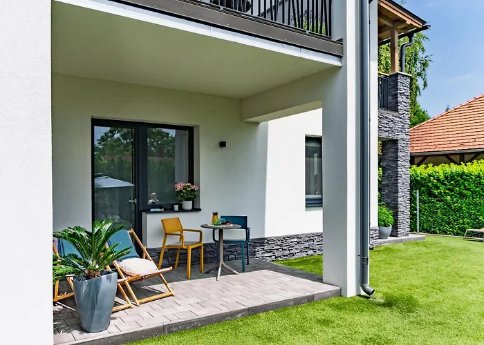 Villa7 Balaton Vendégház 4*